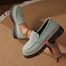 Load image into Gallery viewer, Cross-Border 2025 New Spring and Autumn Loafers Large Size Casual Frosted British Style Women's Shoes Thick Heel Thick Sole Foreign Trade Retro