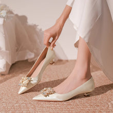 Load image into Gallery viewer, French Temperament Socialite Yujie Pointed Toe Single Shoes Women's Low Heel Engagement Dress Bridesmaid Shoes Not Tired Feet Wedding Dress Wedding Shoes