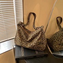 Load image into Gallery viewer, Women's Solid Colour Leather Handbag