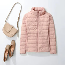 Load image into Gallery viewer, Women's Ultra Lightweight Packable Puffer Jacket