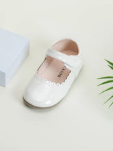 Load image into Gallery viewer, Girls' Bright Colour Soft Sole England Style Princess Shoes