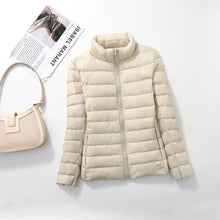 Load image into Gallery viewer, Women's Ultra Lightweight Packable Puffer Jacket