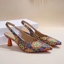 Load image into Gallery viewer, Women's French Style Thick Heel Slingback Closed Toe Sandals