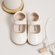 Load image into Gallery viewer, Girls' Bright Colour Soft Sole England Style Princess Shoes
