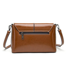 Load image into Gallery viewer, women's leather bag
