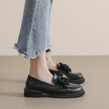 Load image into Gallery viewer, Women's Bow Retro Thick-soled Loafers
