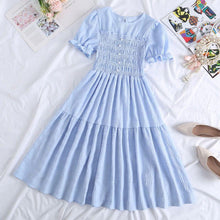 Load image into Gallery viewer, Chiffon Short-sleeved Dress for Women New ins Sense Niche Mid-length French Douyin Slimming Look Skirt
