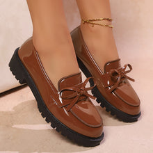 Load image into Gallery viewer, Cross-Border Large Size Loafers for Women 2025 Spring, Summer and Autumn New Patent Leather Bow Mary Jane Shoes Casual Shoes
