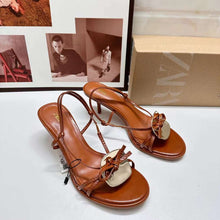 Load image into Gallery viewer, Women's Metal Decoration Round Toe Shoes
