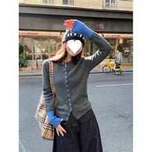 Load image into Gallery viewer, Contrast Color Retro Design Knitted Cardigan for Women Autumn New Slim Fit Single-Breasted Fashion Sweater Trend
