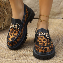 Load image into Gallery viewer, Cross-Border 2025 New Spring and Autumn Loafers Large Size Casual Frosted British Style Women's Shoes Thick Heel Thick Sole Foreign Trade Retro
