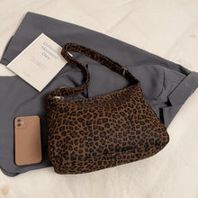Load image into Gallery viewer, Women's Solid Colour Leather Handbag
