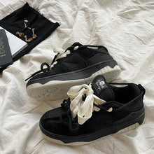 Load image into Gallery viewer, Retro Contrasting Colour Skateboard Sports Shoes
