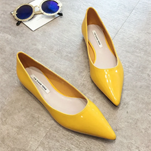 Load image into Gallery viewer, Ladies 2-48 Patent Leather Slip-ons Green Beige Pointy Toe Light Shoes For Women Promotion 2020 Simple Flats Spring Outdoor Cute
