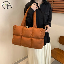 Load image into Gallery viewer, Women's Quilted Plaid Waterproof Shoulder Bag
