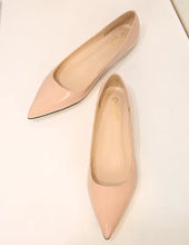 Load image into Gallery viewer, Ladies 2-48 Patent Leather Slip-ons Green Beige Pointy Toe Light Shoes For Women Promotion 2020 Simple Flats Spring Outdoor Cute
