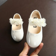 Load image into Gallery viewer, Girls' Big Flower Princess Walking Sandals
