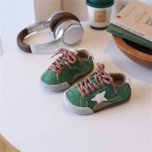 Load image into Gallery viewer, Kids' Leather Star Sneakers – Boys &amp; Girls (EU 23–33)
