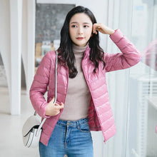 Load image into Gallery viewer, Women's Ultra Lightweight Packable Puffer Jacket
